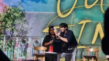 Jung Hae In di acara Fan Meeting  Our Time in Jakarta  di Balai Kartini Exhibition and Convention Center.