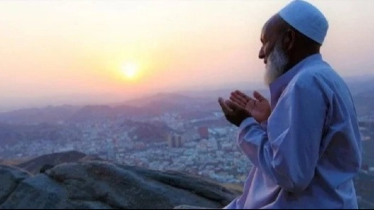 Bacaan Sholawat Hajjiyah, Amalan Mempercepat Hajat agar Mudah Pergi Ibadah Haji
            - galeri foto