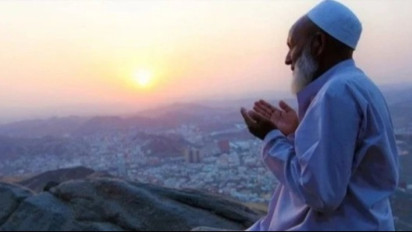 Bacaan Sholawat Hajjiyah, Amalan Mempercepat Hajat agar Mudah Pergi Ibadah Haji