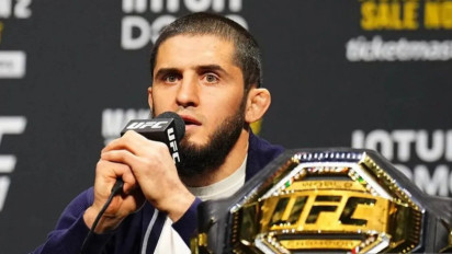 Islam Makhachev Bidik Duel Bersejarah di UFC Gedung Putih Usai Rebut Sabuk Kelas Welter di UFC 322