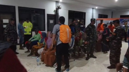 Kapal Kayu Bawa Penumpang Tenggelam di Situbondo, 2 Tewas, 1 Hilang