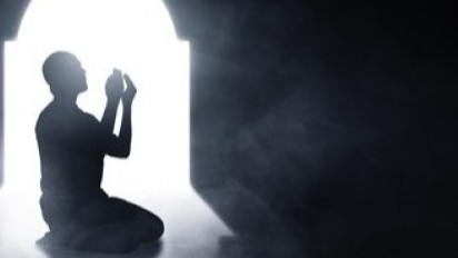 Amalan Spesial yang Potensi Percepat Terkabulnya Doa, Kata Ustaz Adi Hidayat Salah Satunya Ternyata...