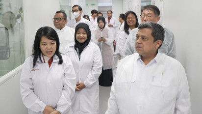 Haikal Hasan Sidak Perusahaan Farmasi Asal Korea Selatan di Cikarang, Imbau Urus Sertifikasi Halal Produk