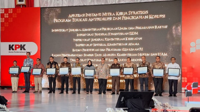 Ketegasan Kemenag Komitmen Cegah Korupsi Dapat Penghargaan dari KPK