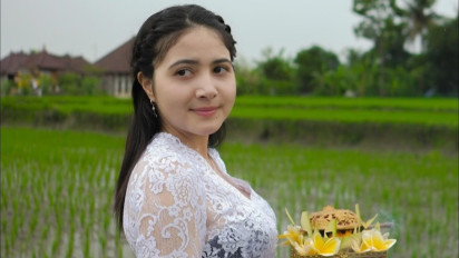 Begini Cerita Bulan Sutena dan Kiesha Alvaro Sebagai Tokoh Utama di Film Eva Pendakian Terakhir