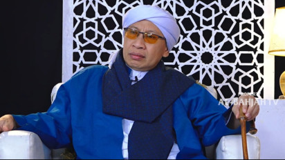 Haruskah Dibongkar Kuburan Sudah Gunakan Paving, Cor dan Batu Nisan? Buya Yahya Ingatkan Sebaiknya....