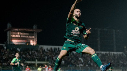 Stadion GBT Dingin, Persebaya Surabaya Kokohkan Puncak Klasemen Liga 1 Usai Taklukan Persik Kediri