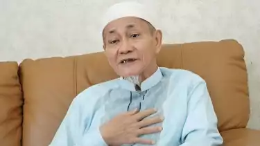 Ketua Umum Pengurus Besar Mathla ul Anwar (PBMA) KH Embay Mulya Syarief soroti polemik Gus Miftah ke penjual es teh, Sunhaji
