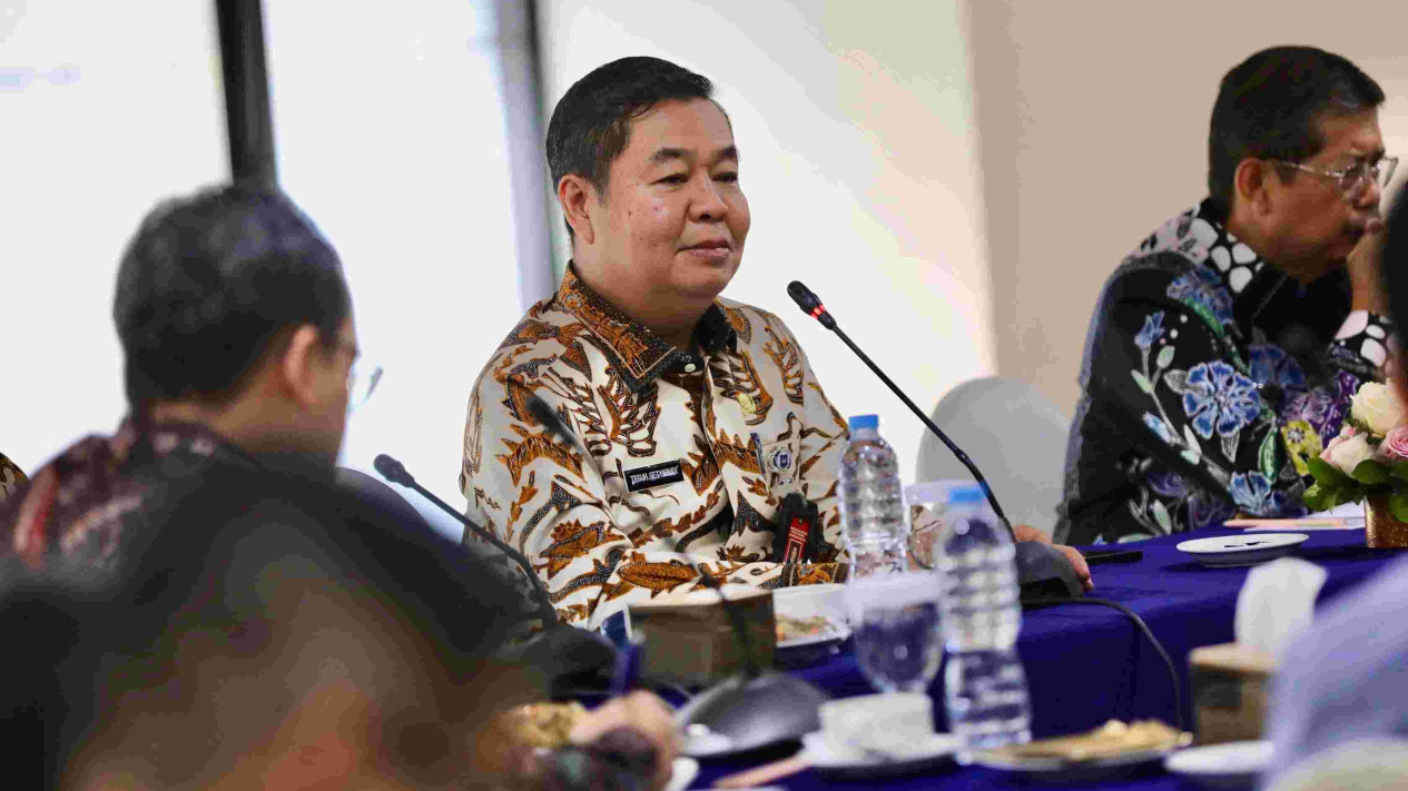 Pemprov DKI Siapkan Berbagai Solusi bagi Warga Terdampak Kebakaran Kemayoran
            - galeri foto