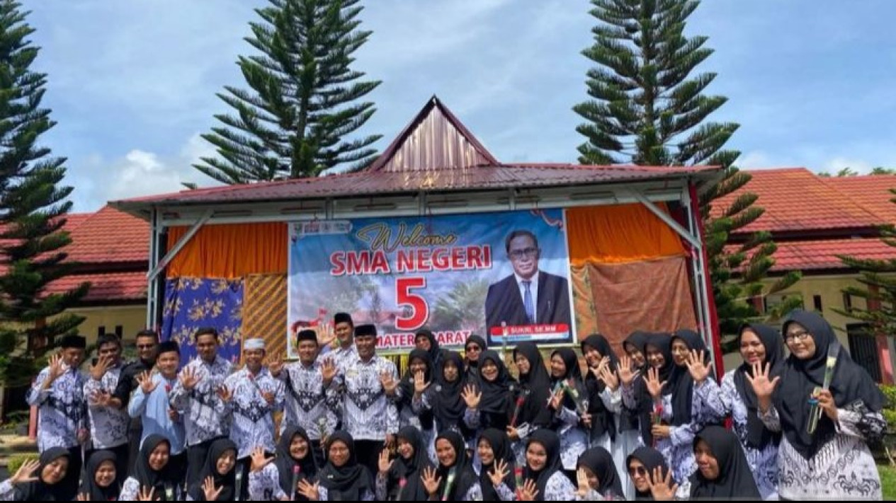 Sumbar Miliki Lima SMAN Berbasis Asrama
            - galeri foto