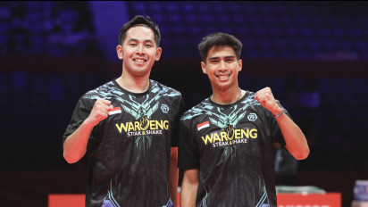 Sabar/Reza Raih Kemenangan Perdana usai Bikin Kejutan Kalahkan Tuan Rumah di BWF World Tour Finals 2024
