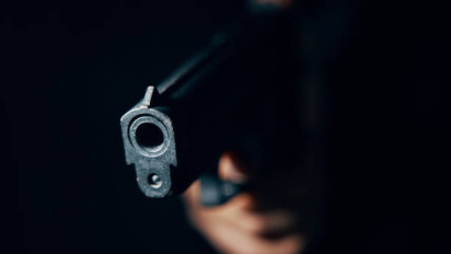 Kontroversi Pelucutan Senjata Api Polri, Realistis atau Berisiko?