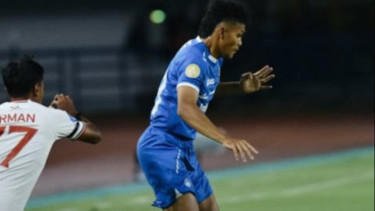 Hasil Liga 1 2024-2024: Persib Bandung Menang Meyakinkan 2-0 atas Malut United