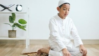 Apa Maksud Shalat Qabliyah Subuh Lebih Utama dari Dunia dan Isinya? Ternyata Kata Ustaz Adi Hidayat Artinya Adalah…