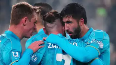 Selebrasi Pemain Venezia FC usai Jay Idzes Cetak Gol ke Gawang Juventus di Liga Italia