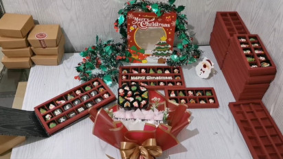 Bikin Hampers Cokelat Karakter Nataru, Seorang Guru di Sidoarjo Berhasil Raup Cuan Jutaan Rupiah