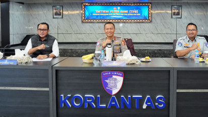 Lanjutkan TFG Polda Lampung - Polda Bali, Korlantas Gelar Tactical Floor Game Pastikan Kesiapan Operasi Lilin 2024, Kakorlantas Imbau Masyarakat Waspadai Titik Rawan