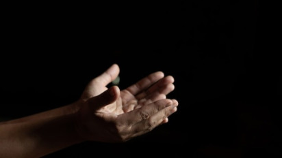 Ustaz Maulana Bagikan Amalan Rezeki Cukup Baca 21 Kali Surat Pendek Ini, Rezeki Datang dari Segala Arah