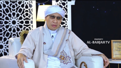 Penting Mana Suami Shalat Berjamaah di Masjid atau Bareng Istri dalam Rumah? Justru Kata Buya Yahya Sebaiknya...