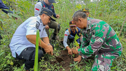 Cegah Kerusakan Kawasan Hutan Lereng Gunung Semeru, Ini yang Dilakukan Pehutani
