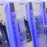 ATM Tutup 1.399 Unit dalam Setahun, OJK Ungkap Penyebab dan Tren Perbankan ke Depan