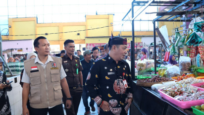Satgas Pangan Polres Malang dan Forkopimda Sidak Pasar Tumpang, Pantau Stabilitas Harga Pangan Jelang Nataru