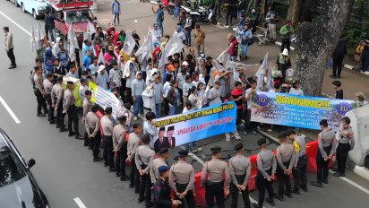 Kembali Geruduk Kantor Kemenko Polkam dan Kejagung RI, Massa Bawa Lima Tuntutan Ini