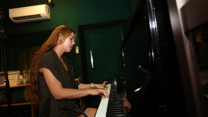 Penyanyi Ratu Rizky Nabila Rilis Lagu Terbaru "Waktu Yang Salah" pada 20 Desember 2024