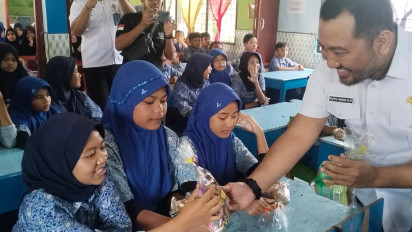 Ribuan Murid Sekolah Dasar di Sumbawa Dapatkan Sarapan Bergizi Gratis