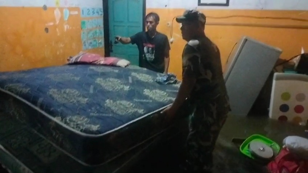 Banjir Bandang di Alas Barat Sumbawa, Ribuan Warga Terdampak
            - galeri foto