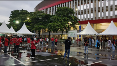 Situasi Terkini Jelang Laga Timnas Indonesia vs Filipina: Rintik Hujan Tak Halangi Antusiasme Suporter di Stadion Manahan