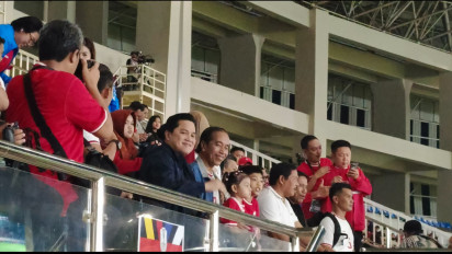 Ditemani Ketum PSSI Erick Thohir, Joko Widodo Tonton Langsung Laga Timnas Indonesia vs Filipina dengan Wajah Sumringah
