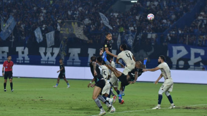 Persib Selesai Laksanakan Sanksi, Bojan Hodak Akui Butuh Stadion Full House