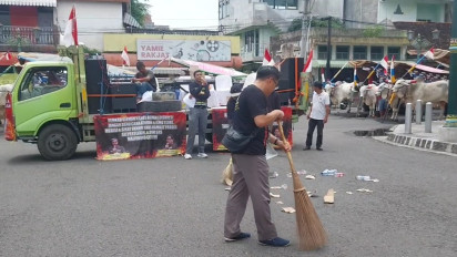 Puluhan Gerobak Sapi Kirab Budaya di Malioboro Tuntut Sertifikat Laik Fungsi
