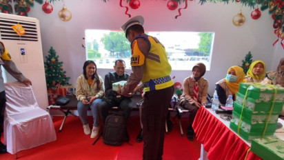 Polres Pemalang Sediakan Layanan Makan Siang Gratis bagi Pemudik di Pos Terpadu Alun-alun Pemalang