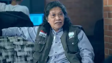 Emha Ainun Nadjib atau Cak Nun