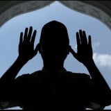 Ketika Ketinggalan Rakaat Shalat Ied, Haruskah Menambah Takbir Sendiri? Begini Penjelasan Buya Yahya