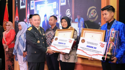 Kisah Nasabah PNM Mekaar Asal Lampung Raih Penghargaan Aksi Nyata Bela Negara, Bawa UMKM Gula Aren Sabet Apresiasi Nasional