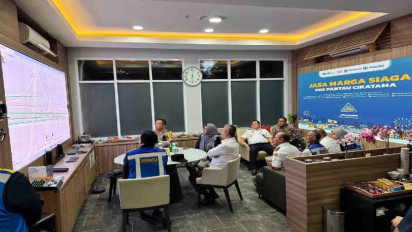 Menhub Dudy Tinjau Empat Gerbang Tol Utama Keluar Jakarta Jelang Nataru