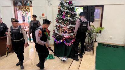 Antisipasi Gangguan Keamanan, Polres Nganjuk Sterilisasi Sejumlah Gereja Jelang Ibadah Natal