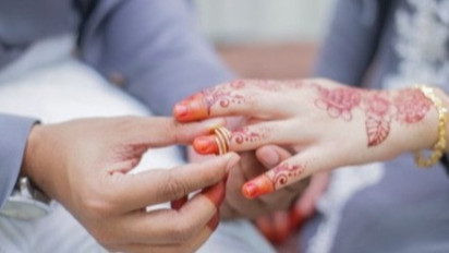 Perbedaan Nafkah dan Uang Belanja, Buya Yahya Ingatkan Suami yang Belajar Fiqih Agar Tidak Pelit