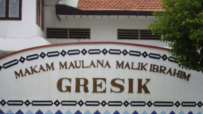 Kata Siapa Ziarah Kubur ke Wali Songo Gak Boleh? Ustaz Adi Hidayat: yang Gak Boleh Itu Jika…