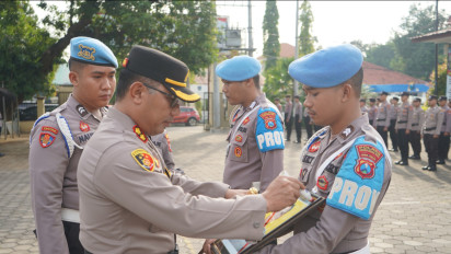 Kapolres Probolinggo Kota Lakukan PTDH Bripka DW, Akibat Melanggar Kode Etik Polri