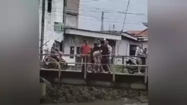 LC Karaoke Coba Bunuh Diri