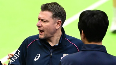 Petantang-petenteng Ternyata Ayam Sayur, Pelatih Pink Spiders Tundukkan Kepala Setelah KOVO Beri Sanksi Atas Tindakan Tercela pada Ko Hee-jin