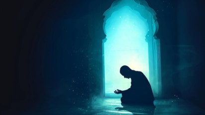 Habib Novel Alaydrus Anjurkan Usai Shalat Baca 11 Kali Sholawat Munjiyat, Jangan Kaget kalau Doa Cepat Dikabulkan Allah SWT