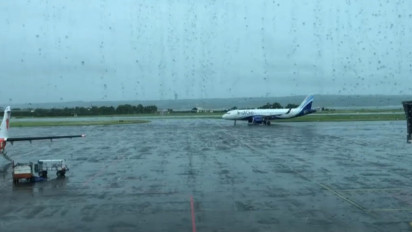 Hujan Lebat, Tujuh Penerbangan Dialihkan ke Bandara Lombok dan Balikpapan