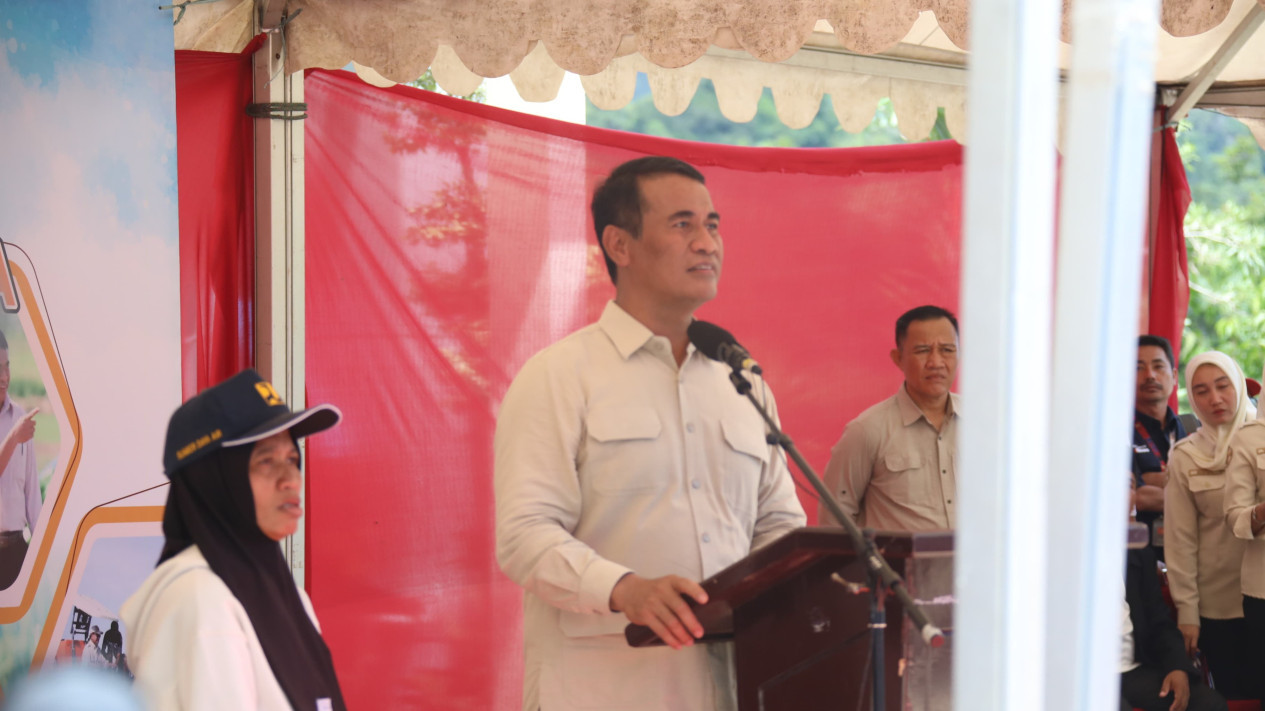 Dengarkan Curhatan Petani di Konawe, Mentan Amran: Kita Harus Cari Solusinya
            - galeri foto