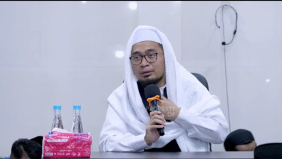 Bertahun-tahun Pengangguran dan Sulit Dapat Keturunan, Lakukan Amalan ini agar Dikepung Rezeki Kata Ustaz Adi Hidayat