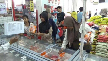 Permintaan Frozen Food Meningkat Drastis Jelang Tahun Baru di Jombang